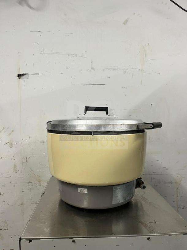 Rinnai RER55ASN 55 Cup Commercial Natural Gas Rice Cooker, beige and gray, used condition, with visible model label.