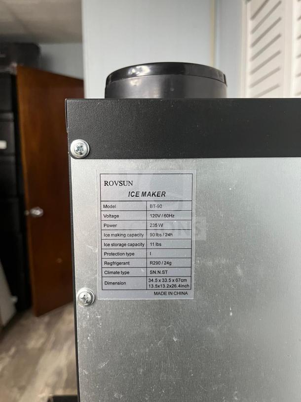 ROVSUN 13" BT90 black countertop ice maker, 90 lbs/24h capacity, 11 lbs storage, 235W, 120V. Features R290 refrigerant.