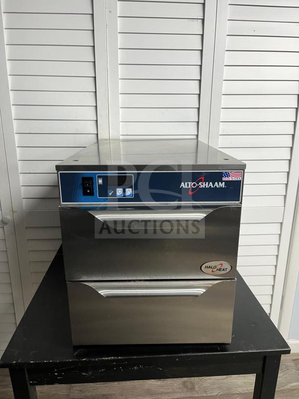 Alto-Shaam 500-2DN Halo Heat two-drawer warming unit, late model, stainless steel, freestanding, with digital controls.
