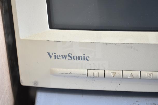 ViewSonic E55 VCDTS21914-2M 15" monitor, beige, showing model and buttons, moderate wear, 100-240V, 1 phase.