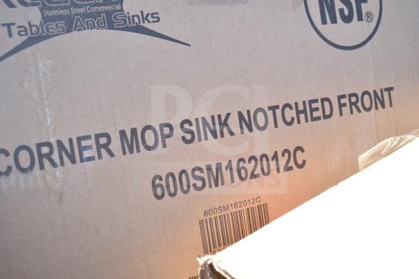 Cardboard box labeled "Corner Mop Sink Notched Front 600SM162012C" for ServIt Model 423HDM26SA.