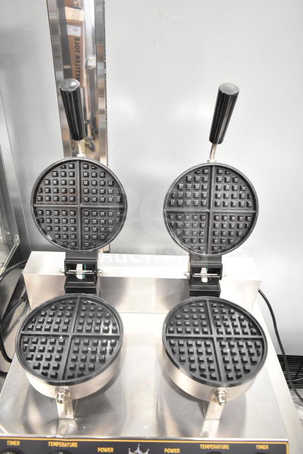 BRAND NEW 2025 Carnival King 382WSM22 Double Waffle Maker, non-stick, timers, 120V, minor dents, great condition.