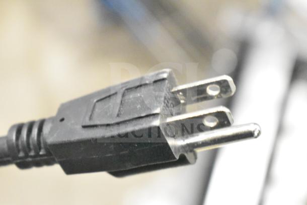 Alt text: Power plug for Avantco 184T18A Commercial Vertical Contact Conveyor Bun Toaster, 120 Volts, 1 Phase.