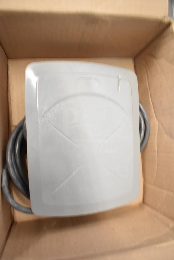 Sensormatic ZBSMPCPEF Compact Pad Pro in original box, good condition, includes cable; part of a 5-item auction set.