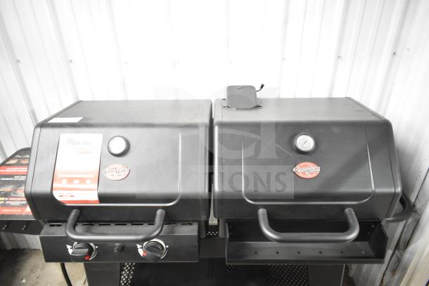 Char-Griller CG30282925 FlexFuel combo grill, black, uses liquid propane and charcoal, dual control knobs, excellent condition.