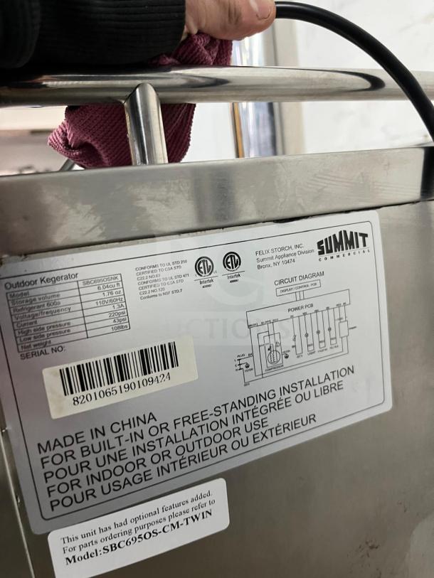 Kegerator sbc695osnk outdoor beer dispenser with label showing installation options for indoor/outdoor use. Serial 8201065190109424.