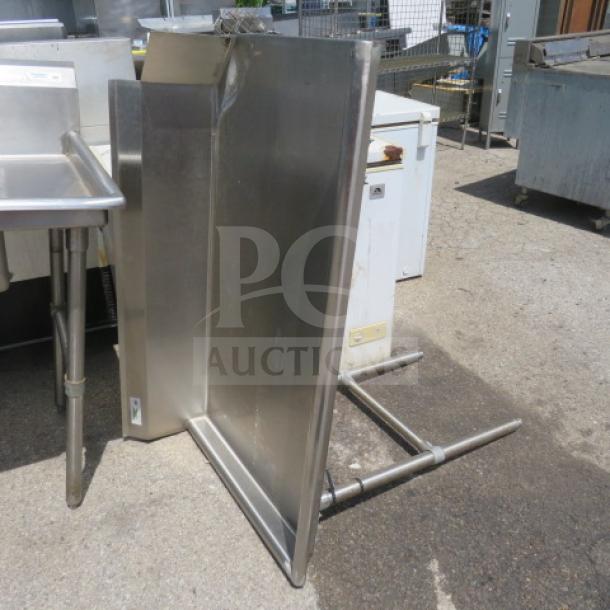 Regency dishwasher table, stainless steel, 48x32x45 inches, clean side design, sturdy condition, commercial use.