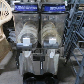 Bunn ULTRA-2 Gourmet Slushie Machine, dual chambers, 120V, clear containers, sleek design, ideal for commercial use.