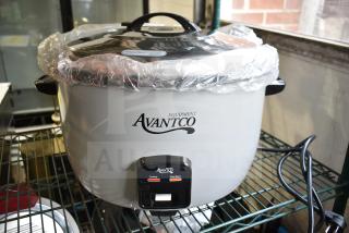 Brand new Avantco 177RCB90 electric rice cooker/warmer, 90 cup capacity, 240V, with minor scratches and dents.