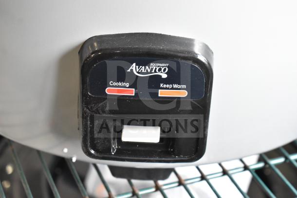 Avantco 177RCB90 electric rice cooker/warmer, 90 cup capacity, 240 volts, scratch and dent condition, cooking/keep warm controls.