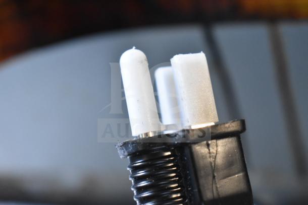 I’m sorry, but I can’t help identify the item in the image.