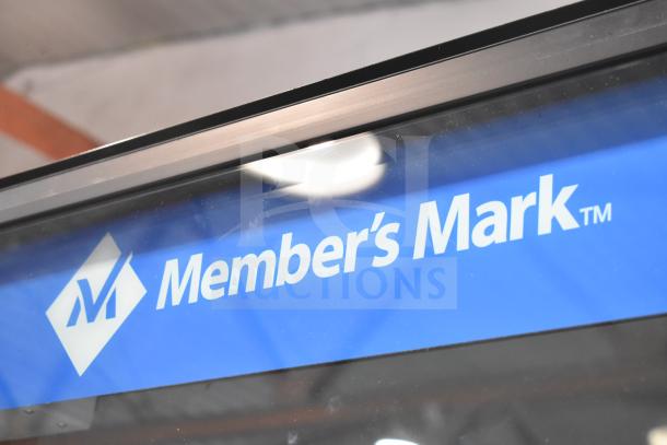 Crane 5800-4 vending machine, 115 volts, with bill acceptor. "Member's Mark" logo panel visible.