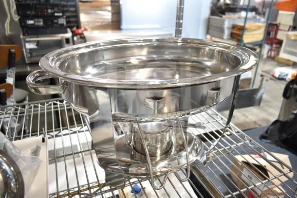 Brand new Vollrath 46501 4 Qt. Orion oval chafer, stainless steel, lift-off lid, scratch and dent.