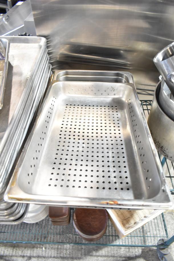 ALL ONE MONEY! Tier Lot of Various Items Including Baking Pans, Stainless Steel Drop In Bins, China Cap Strainer, Stock Pot, Cutting Boards and Knives - Image 18 of 20