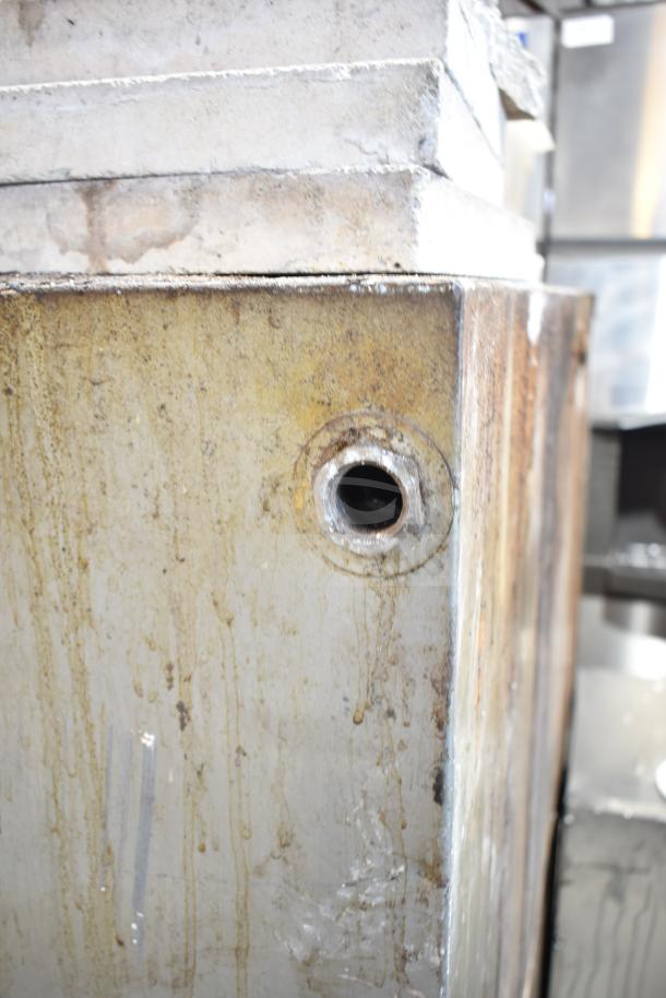 Bakers Pride DS-805 commercial natural gas single deck pizza oven with visible wear and rust. Model DS-805.