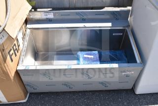 BRAND NEW Advance Tabco CRI-12-36-10 36"x21" underbar ice bin, 10-circuit cold plate, 119 lb, scratch and dent condition.