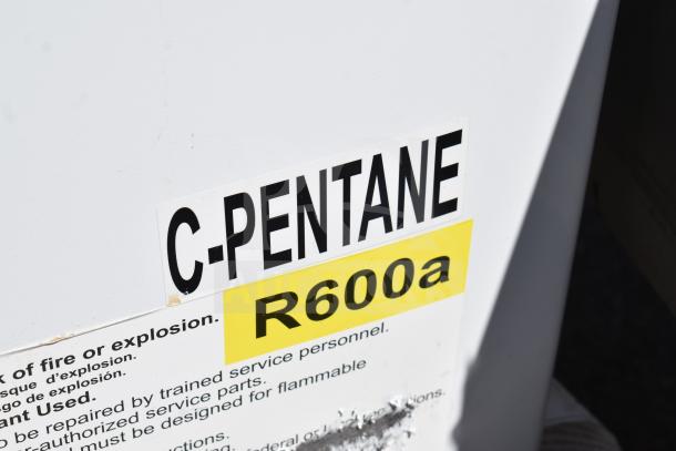 Hotpoint HHM5SMWW Chest Freezer featuring C-Pentane refrigerant label. 115 Volts, single phase.