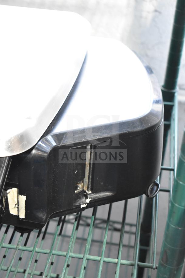 Hobart HTi commercial countertop food portioning scale, black and silver, tested and working, 120/208-240V, 1 phase.