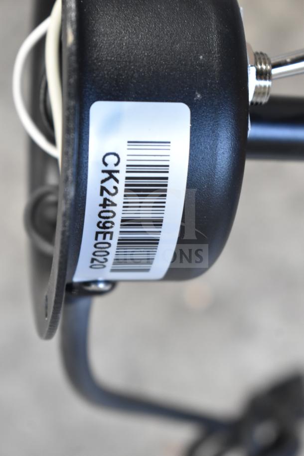 BRAND NEW Avantco HL39BK Black Single Arm Bulb Warmer, 39" flexible heat lamp, 120V, 250W, barcode with "CK2409E0020".