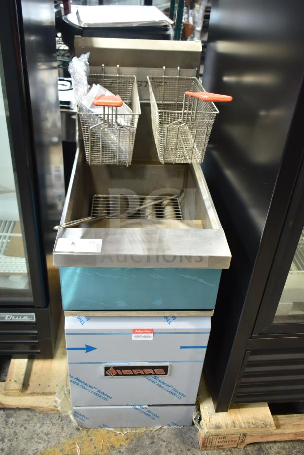 Brand new Sierra FRYSTAR500 deep fat fryer, 2022 model, 30,000 BTU, scratch and dent condition, includes baskets.