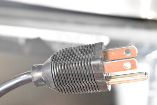 Plug of a 2017 Hobart HTi-7LH26 Commercial Countertop Food Portioning Scale, 120/208-240V, 1 Phase, tested and working.