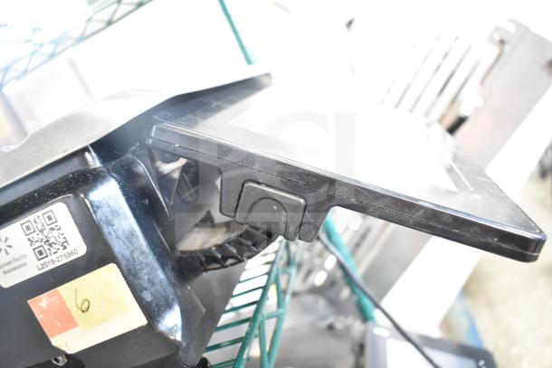 2016 Hobart HTi-7LH26 commercial scale, screen damage, no power cord, model details visible, tested and working.