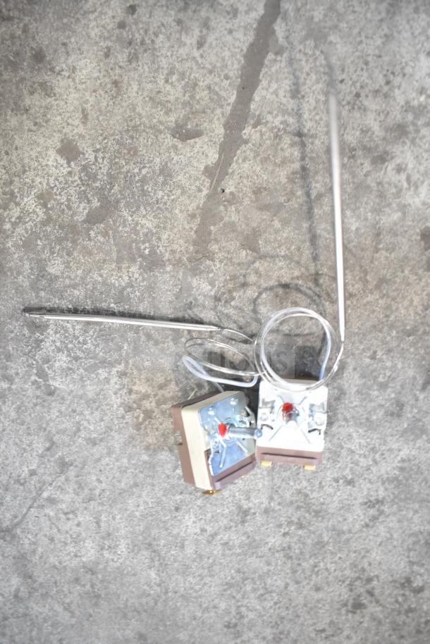 3 new items: Vollrath XCBL9003 waffle grate bottom; 2 Avantco 177DPO1814 thermostats for DPO18DS/DPO18S, scratch and dent.