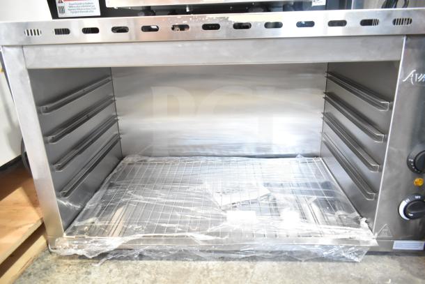 Brand new 2025 Avantco 177CHSME32IM 32" electric cheese melter, scratch and dent, 208/240V, 1 phase, stainless steel.