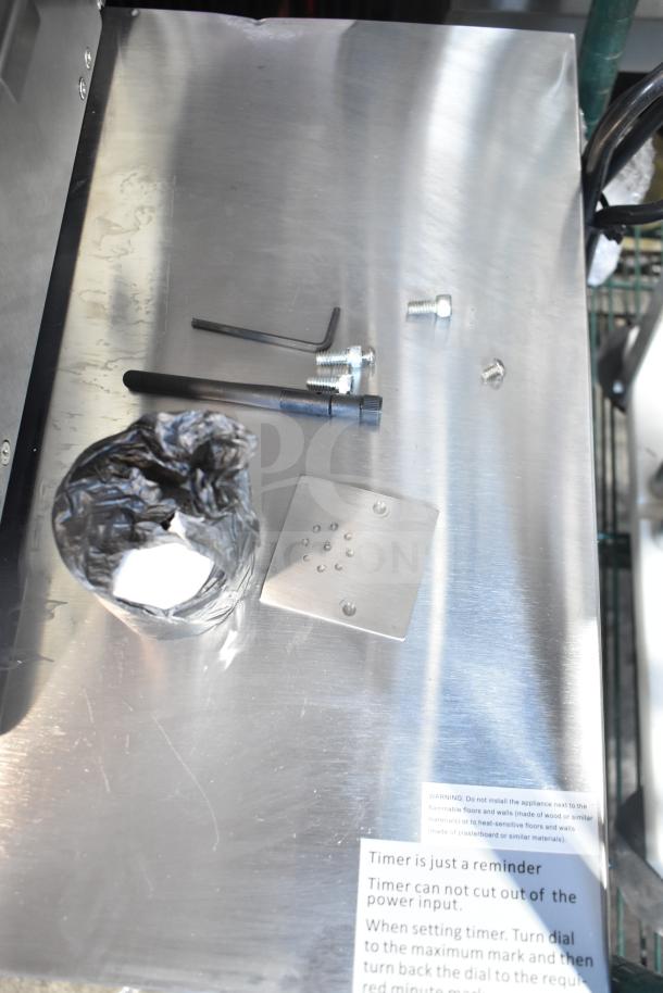 Brand new 2024 Tor Rey W-LABEL40L WiFi price computing scale with thermal label printer, scratch and dent condition.