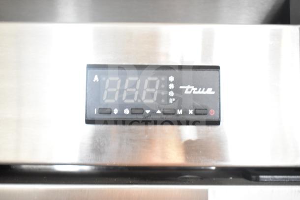 2021 True T-19F-HC Commercial Freezer control panel with digital display and True branding.