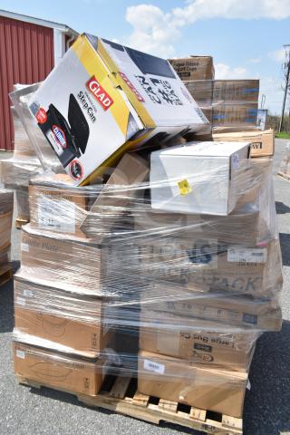 Pallet of 29 boxed scratch and dent items including fry basket, julienne disc, convection oven stacking kit.