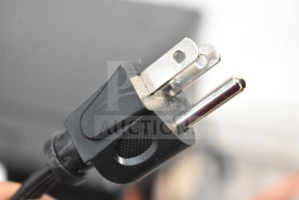 BRAND NEW SCRATCH AND DENT! 2025 Hamilton Beach MS8436127995-01 Microwave, 120V, 1 Phase. Plug detail shown.