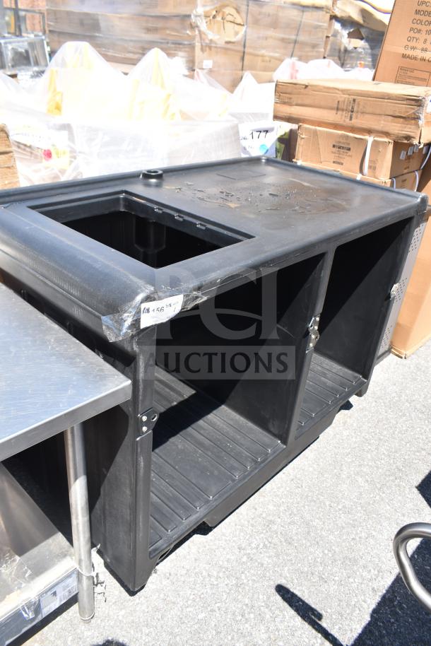 BRAND NEW Cambro CVC55110 Camcruiser vending cart, black, with one well, two compartments. Minor scratches, tag shows item ID.