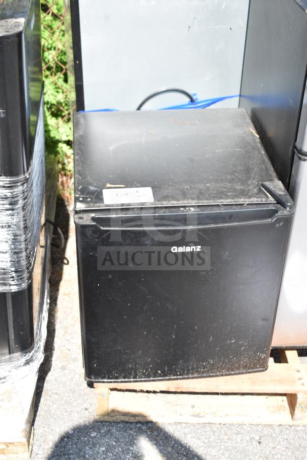 Four coolers including Galanz GL17BK and GLR31TS1E02, WMR04BAPBB models. 120V, 1-phase. Used condition.