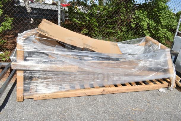 BRAND NEW 600S324242X Regency S3C242414-24L&R sink, 16-gauge stainless steel, three compartments, 2 drainboards, packaged.