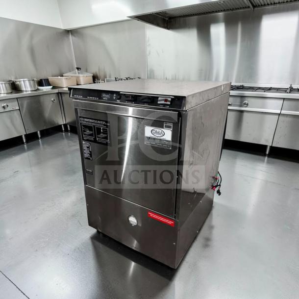 Flawless Perlick PKHT24 commercial glasswasher, 24" wide, high-temp, 30 racks/hour, stainless steel, fully tested.