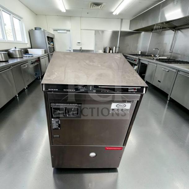 Flawless Perlick PKHT24 glasswasher, 24" wide, high-temp, door type, 30 racks/hr, fully tested, operational.