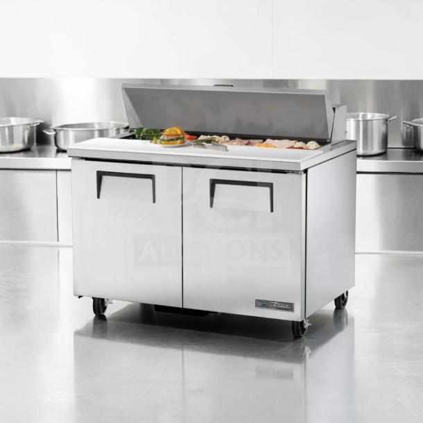 True TSSU-48-12-HC Sandwich/Salad Prep Table, 48", refrigerated base, stainless steel, excellent condition, fully tested.