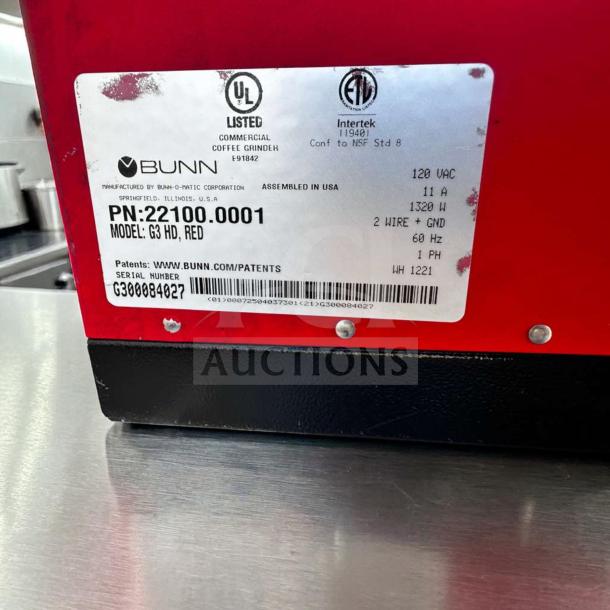 Red Bunn G3 HD 22100.0001 coffee grinder, commercial grade, elite condition, fully tested. Maker label visible.