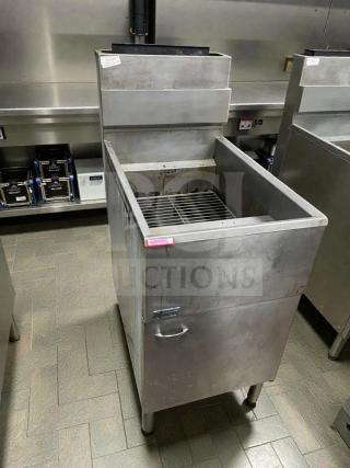 Dean Commercial Gas Fryer, natural gas, model DEN-L-FRY-0059, exceptional condition, stainless steel, fully tested, USA-made.