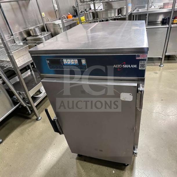 Alto-Shaam 1000-TH/II Halo Heat Cook & Hold Oven, half-size, excellent condition, fully operational, commercial use.