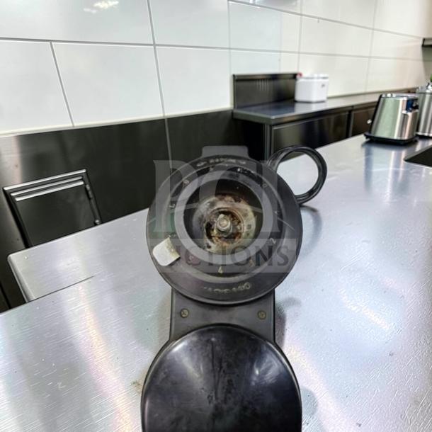 OBEL Mito ATR M64 coffee grinder in exceptional condition. Italian burr grinder, 120V, fully tested and operational.