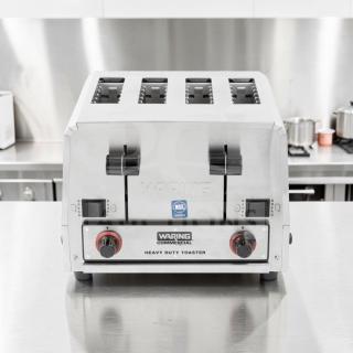 Elite condition Waring Commercial WCT850 4-slice heavy duty toaster with dual control for bread and bagels, 208V, fully tested.