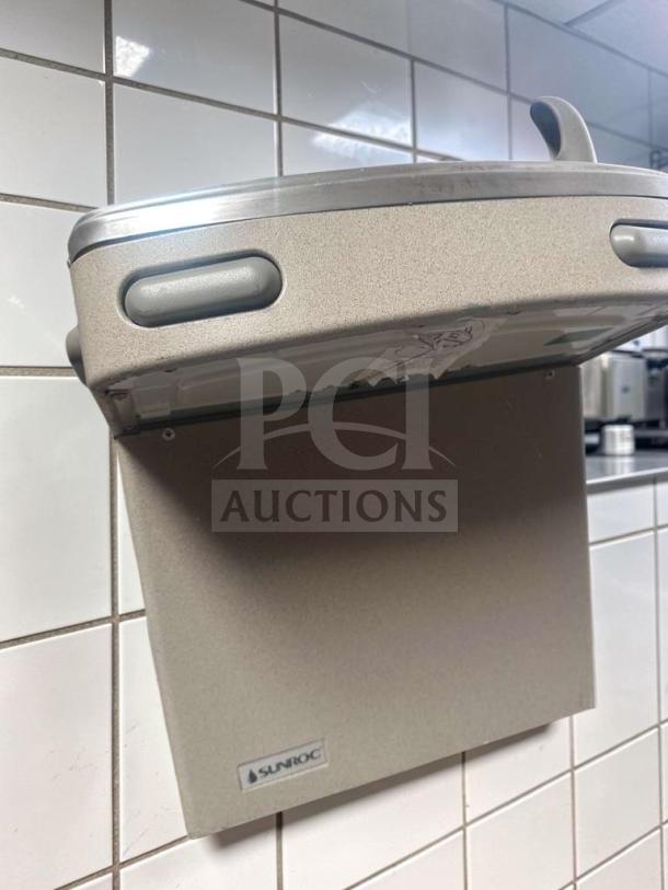 Sunroc ADA8ACB refrigerated drinking fountain in excellent condition; ADA compliant, 8 GPH capacity, fully operational.