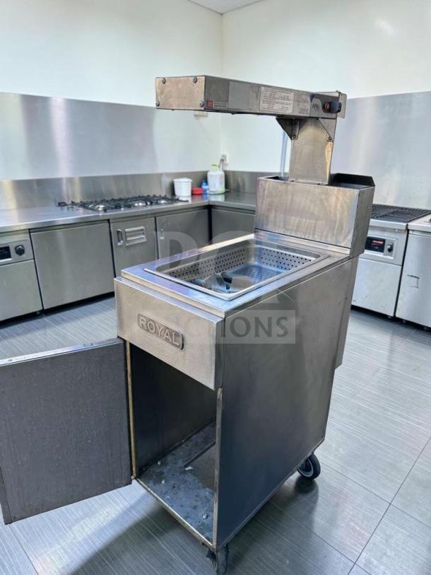 Royal stainless steel commercial fryer base and dump station, top-tier condition, model ROY-M-FRY-0915, heavy-duty.