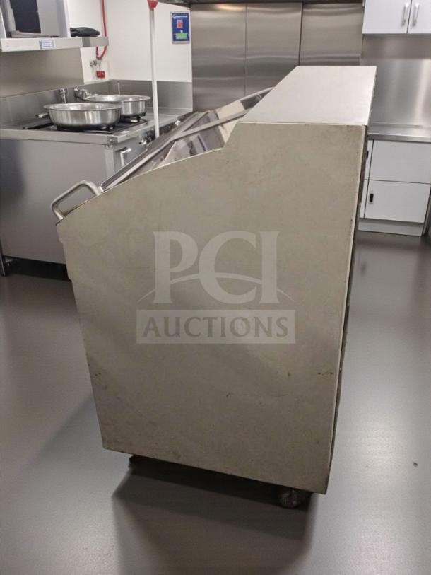 JAC Varia Pro VPL 800 bread slicer in exceptional condition, 230V/3 Phase, stainless steel, Belgium-made, fully tested.