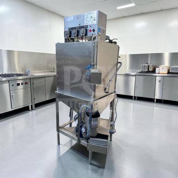 ADS AF-ES Energy Star pass-thru dishwasher, pristine condition, low temp, 2-door, single rack, upright, fully tested.