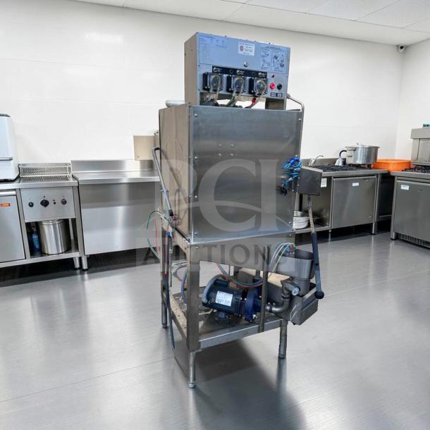 Pristine ADS AF-ES Energy Star commercial pass-thru dishwasher, 2-door, single rack, low temp, fully operational, pristine.