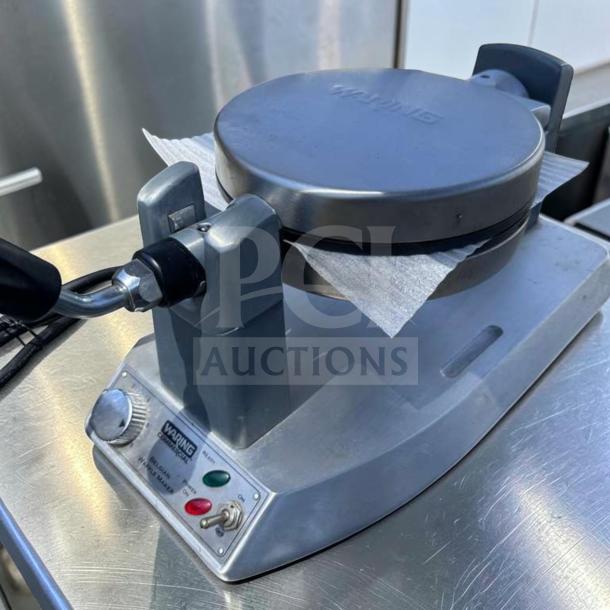 Waring WW180X Belgian waffle maker, single grid, heavy duty, 120V, excellent condition, fully tested, operational.