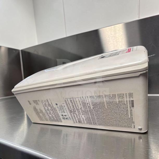 Rinnai V75iN Tankless Water Heater, 7.5 GPM, 180,000 BTU, Natural Gas, indoor, high efficiency, fully tested, shown on a metal surface.